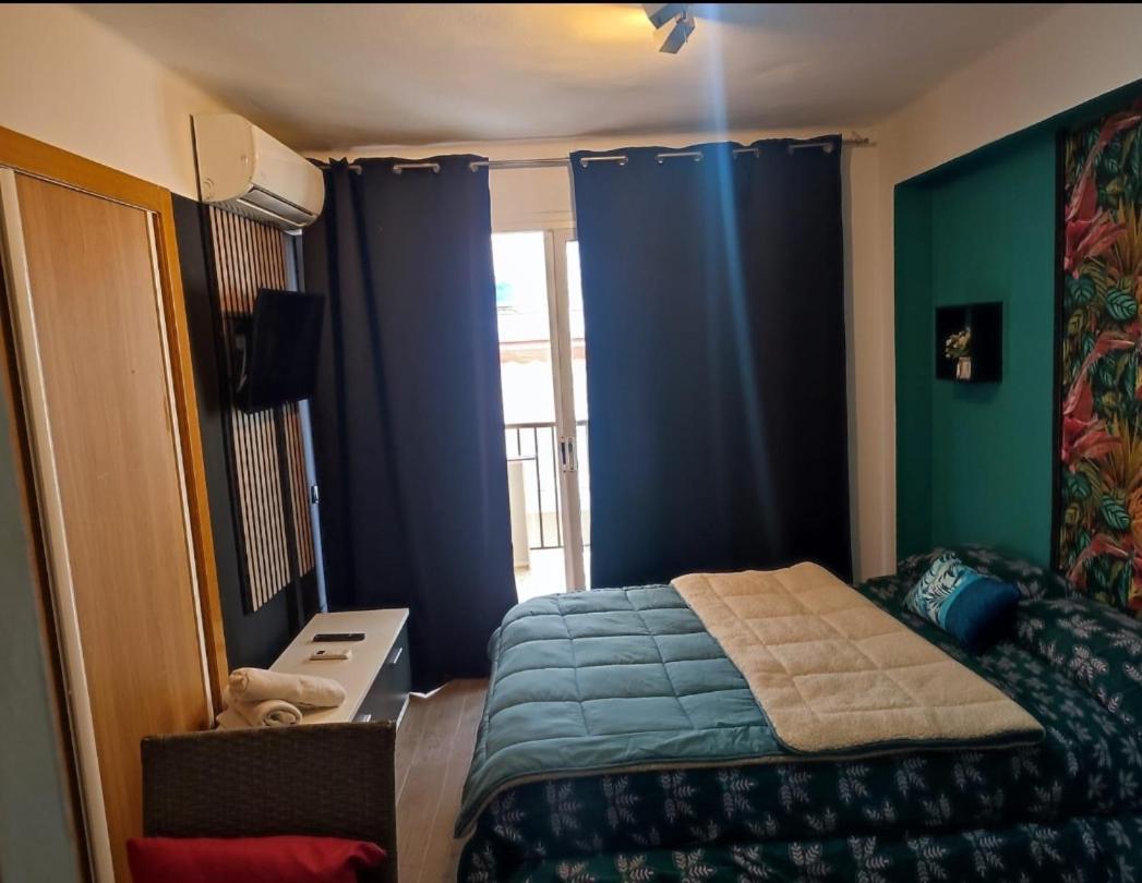 Apartamento segunda línea de la playa Capellán Salou Quarto foto